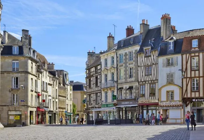 Large Bright Apartment Poitiers